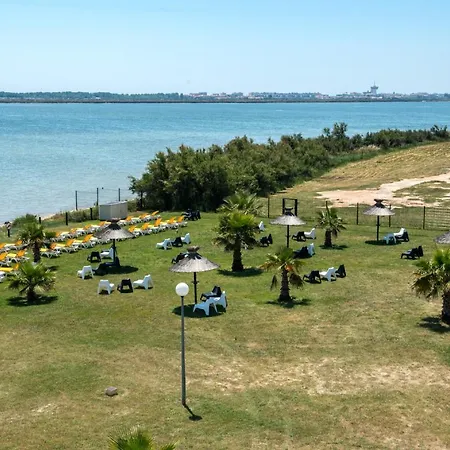 Bt - Le Soleia, Confort & Lumiere, 2 Ch, 2 Sdb, Entre Et Petite Camargue, Super Equipe