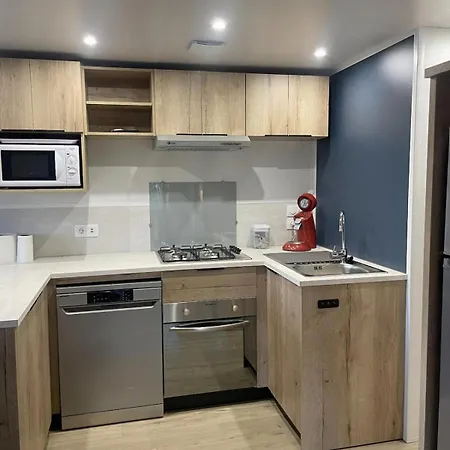 Campingplatz Bt - Le Soleia, Confort & Lumiere, 2 Ch, 2 Sdb, Entre Et Petite Camargue, Super Equipe 4*