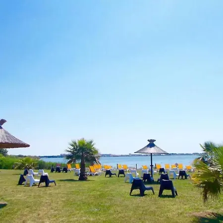 Bt - Le Soleia, Confort & Lumiere, 2 Ch, 2 Sdb, Entre Et Petite Camargue, Super Equipe