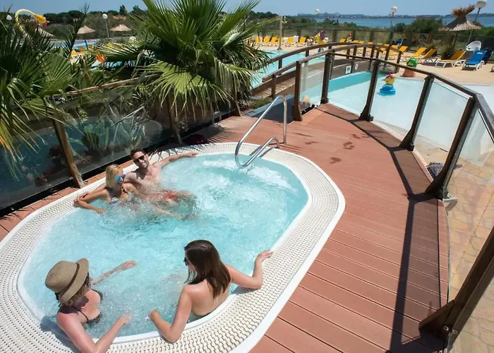Bt - Le Soleia, Confort & Lumiere, 2 Ch, 2 Sdb, Entre Et Petite Camargue, Super Equipe Camping Lattes
