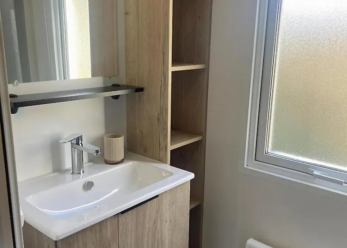 Bt - Le Soleia, Confort & Lumiere, 2 Ch, 2 Sdb, Entre Et Petite Camargue, Super Equipe Camping